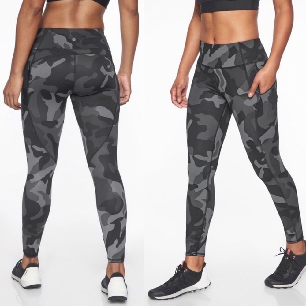 ATHLETA Black Camo‎ Contender 7/8 Tights-XS